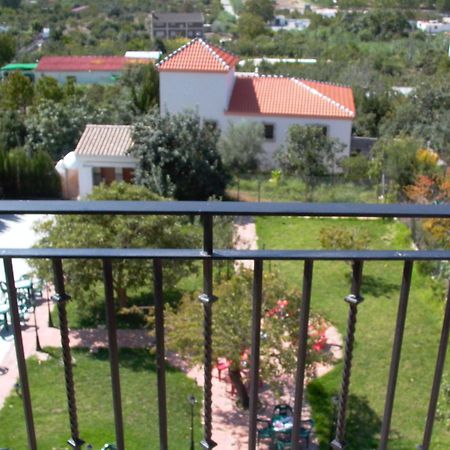 Hotel Calderon ثينيس ذي لا فيغا المظهر الخارجي الصورة