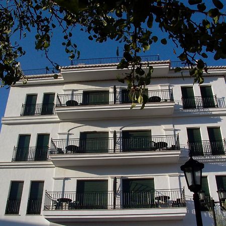 Hotel Calderon ثينيس ذي لا فيغا المظهر الخارجي الصورة