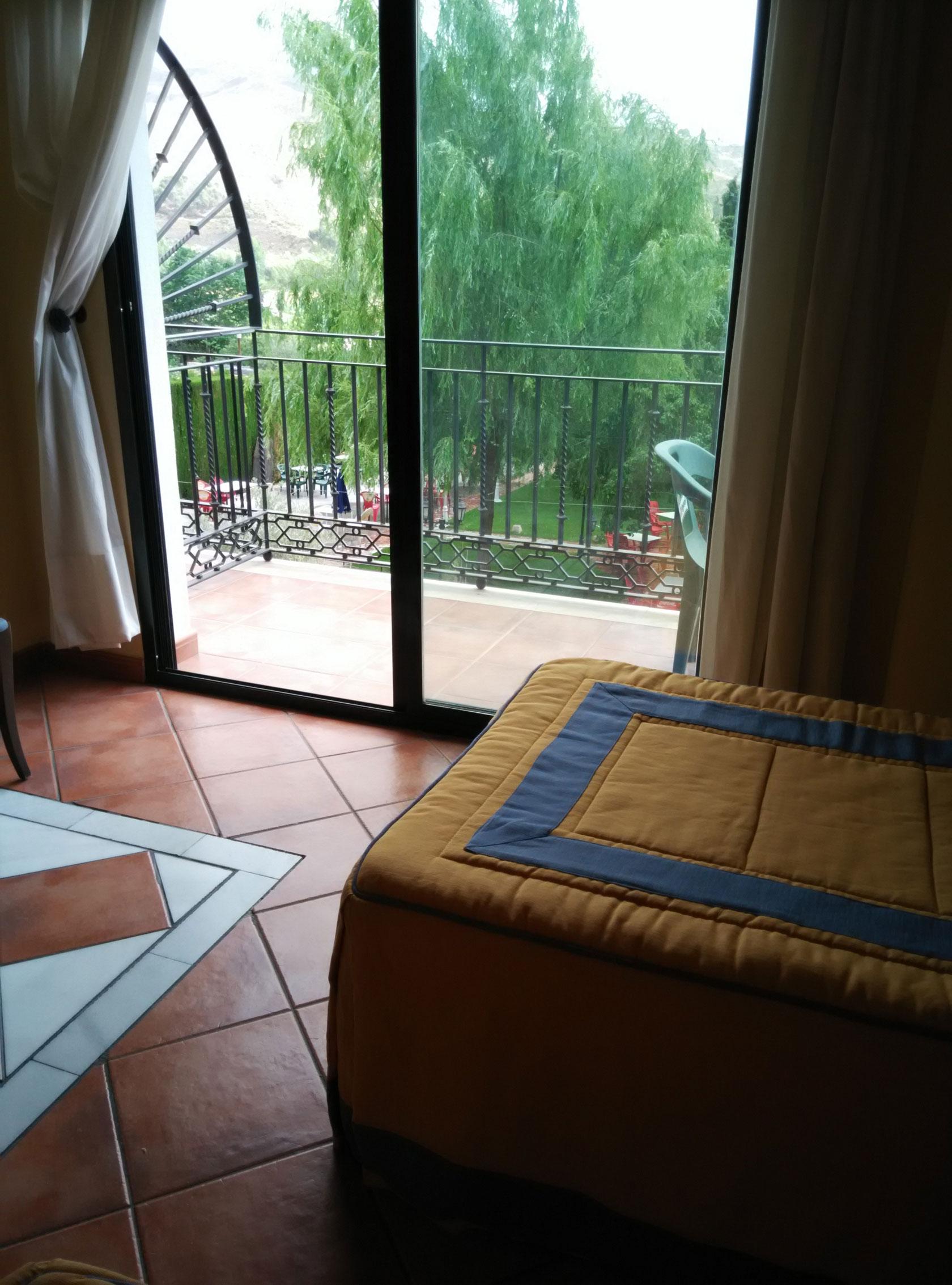 Hotel Calderon ثينيس ذي لا فيغا المظهر الخارجي الصورة